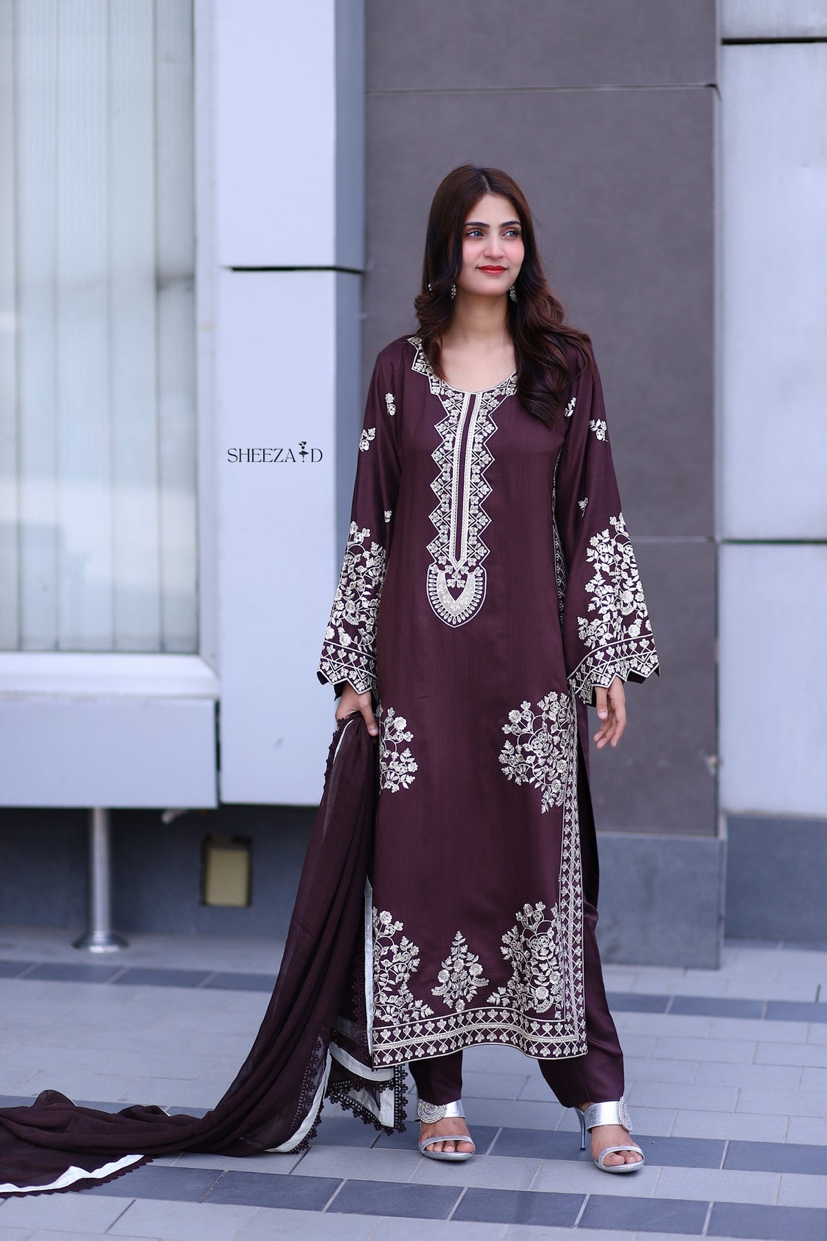 Brown Elegance – Embroidered Viscose 3-Piece Suit